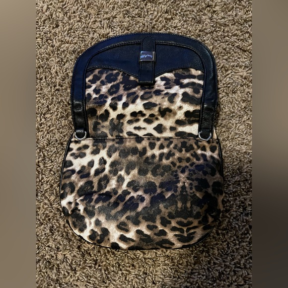 Grace Adele Animal Print Clutch with clip and optional strap - Picture 3 of 6